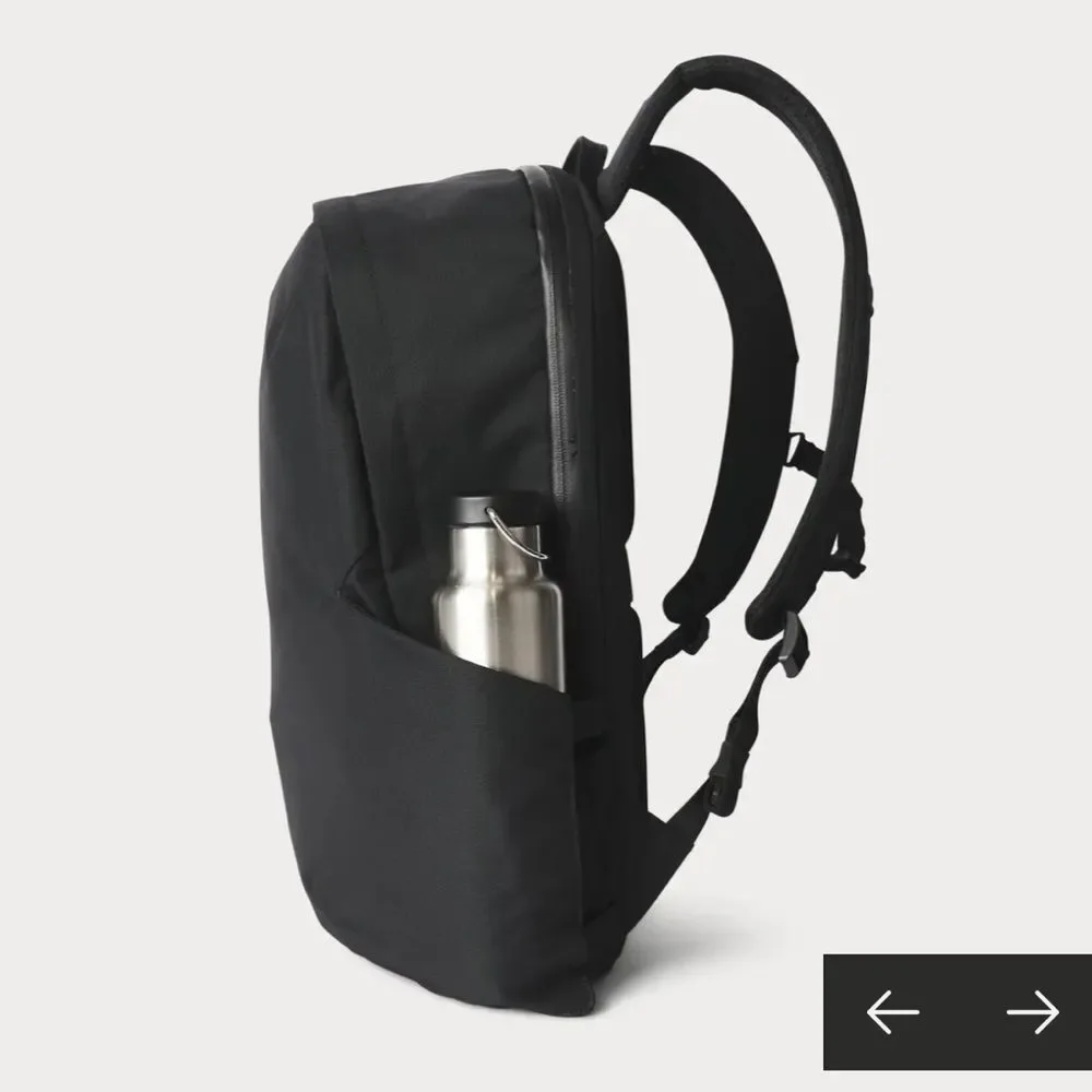 Moment MTW Travelwear Traveler Backpack 21L Minimalist Laptop Camera Travel Bag